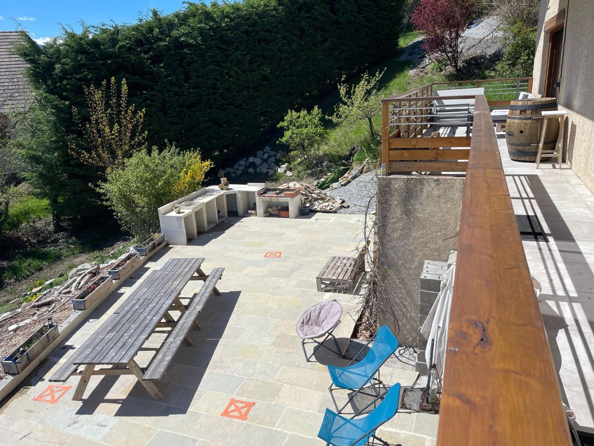 Gite Confort 15 Couchages, Vue Panoramique Montagne Hautes Alpes, Terrasses Embrun Exterior photo